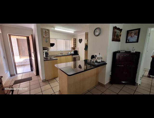 3 BEDROOM HOUSE FOR SALE IN HERSHAM